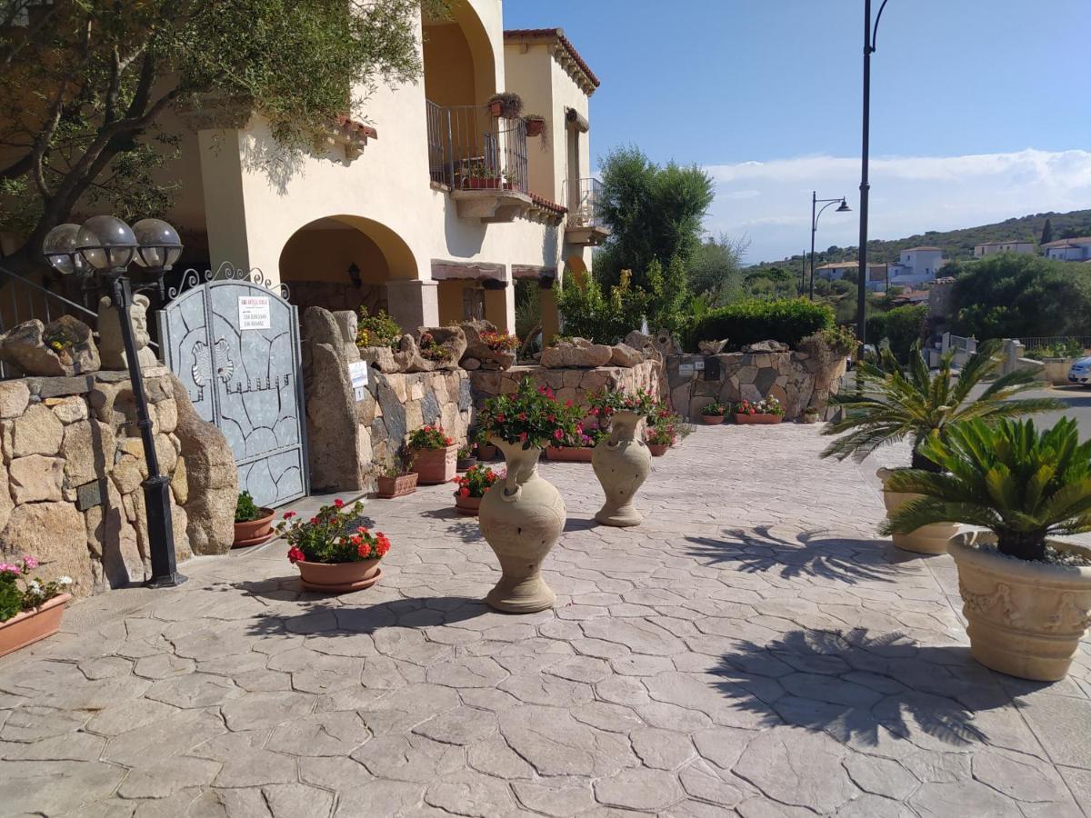 Antica Isola Bed and Breakfast Olbia Eksteriør billede